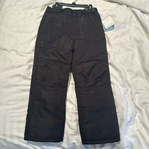 Black Falls Creek Brand size 7/8 snow pants. New with tags